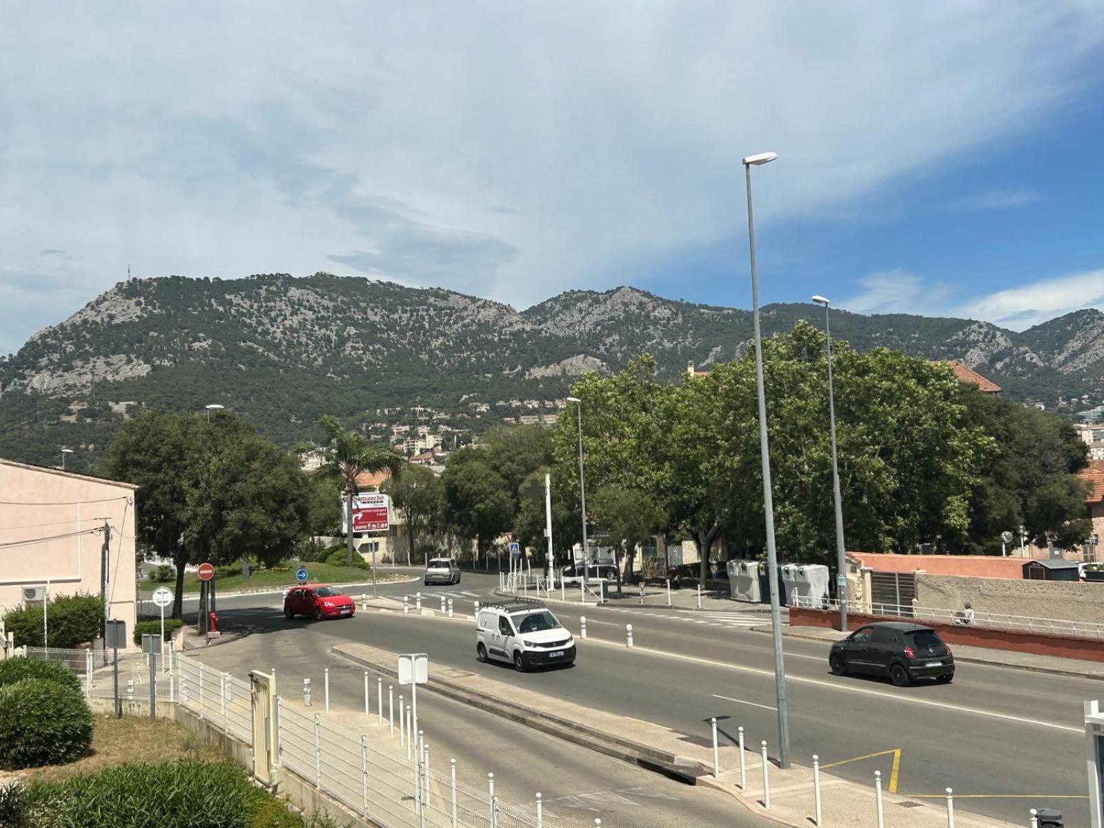 T4 Lumineux Et Spacieux, Parking Et Parc Prive Toulon Exteriör bild