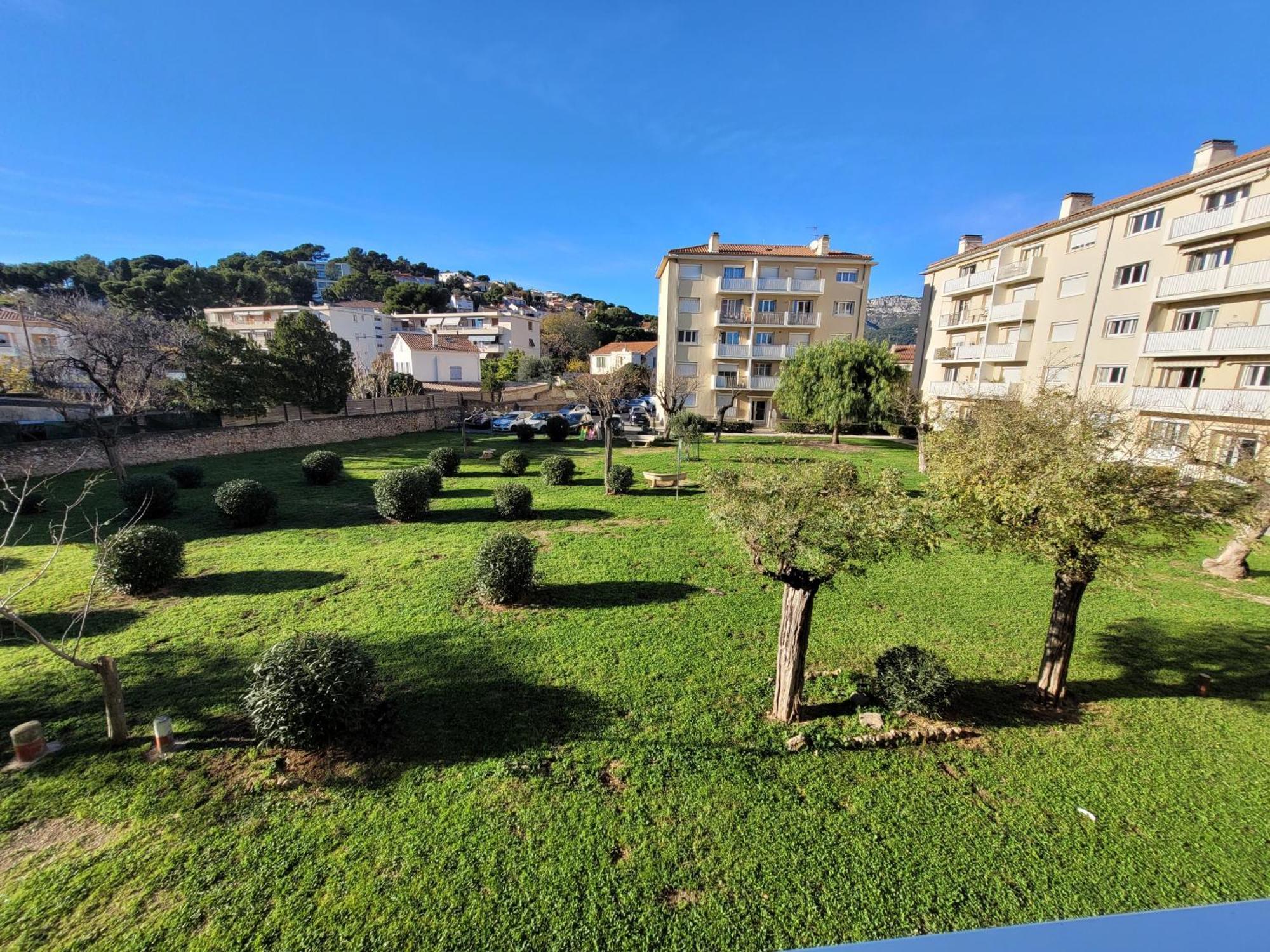 T4 Lumineux Et Spacieux, Parking Et Parc Prive Toulon Exteriör bild